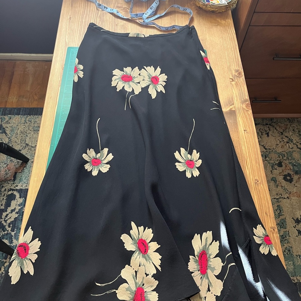Jones New York Black Floral Skirt